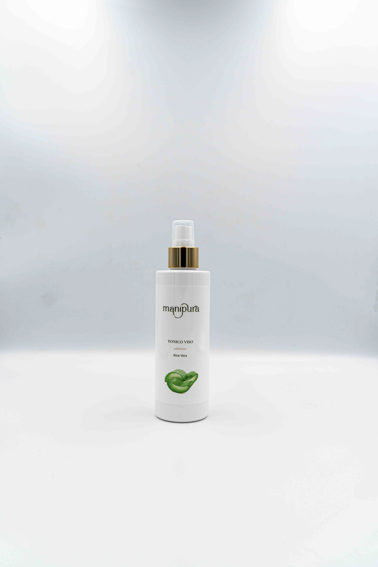 Flacone frontale del Tonico Viso Aloe Vera, tappo dorato su sfondo bianco.